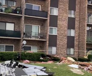 Wichura zerwała dach budynku pod Chicago