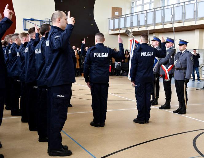 30 nowych policjantów w szeregach podlaskiej policji