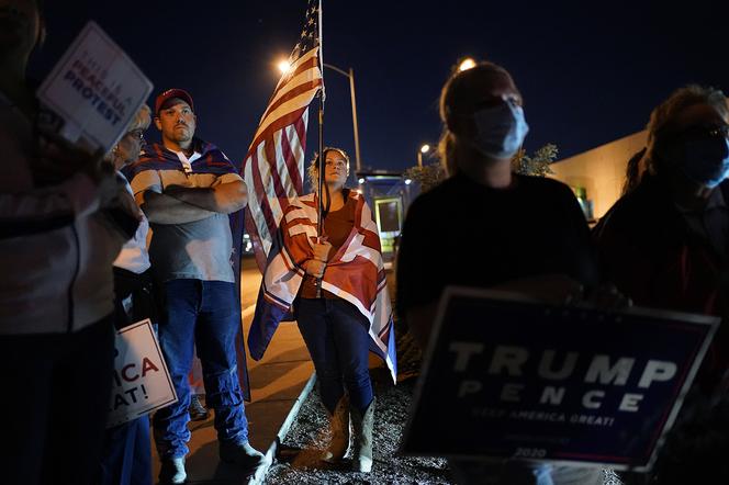 Protestujący zwolennicy prezydenta Donalda Trumpa 