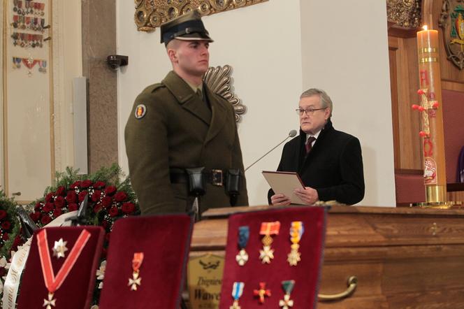  Wicepremier na ostatnim pożegnaniu Zbigniewa Wawra. „Dziękuję profesorowi za pasję, dobro i wiedzę”