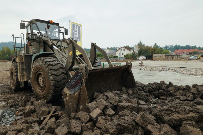 Głuchołazy. Zniszczenia po powodzi 