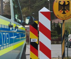 Bitte Personalausweis tak szybko się nie skończy. Niemcy pozostają nieugięci