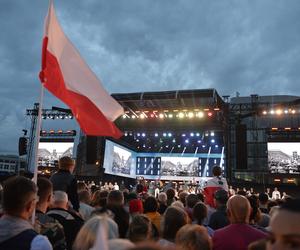 Warszawa śpiewała dla powstańców. Jesteście naszą dumą!