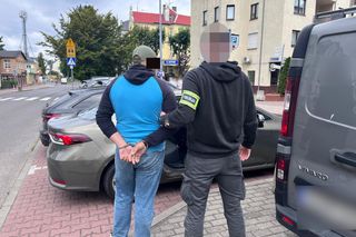 Rozbój w Warszawie. Ofiara to 90-latka. Bandzior z pieniędzmi uciekł nad morze