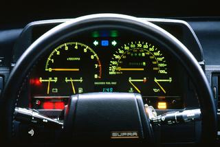 Toyota Celica Supra mk. II - wnętrze, połowa lat 80. (GA61)