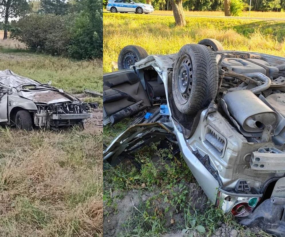 Toyota kompletnie zmiażdżona. Dach złożył się jak harmonijka. Kierowca nie miał szans