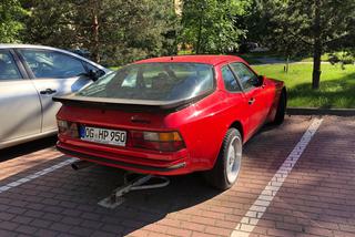 Porsche 944 