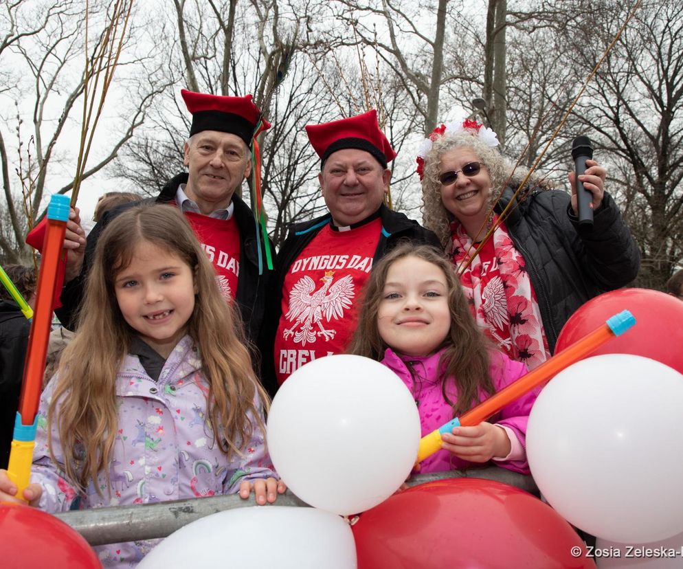 Muzyka, polewanie wodą i polskie przysmaki w Nowym Jorku. „Każdy jest Polakiem w Dyngus Day”