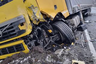 Zderzenie ciężarówki z samochodem osobowym w Brniu pod Tarnowem