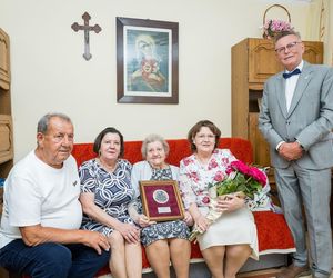 Stuletnie bydgoszczanki. Prakseda była listonoszką, potem kopała okopy. Wiesława zrobiła wszystko, by zostać nauczycielką