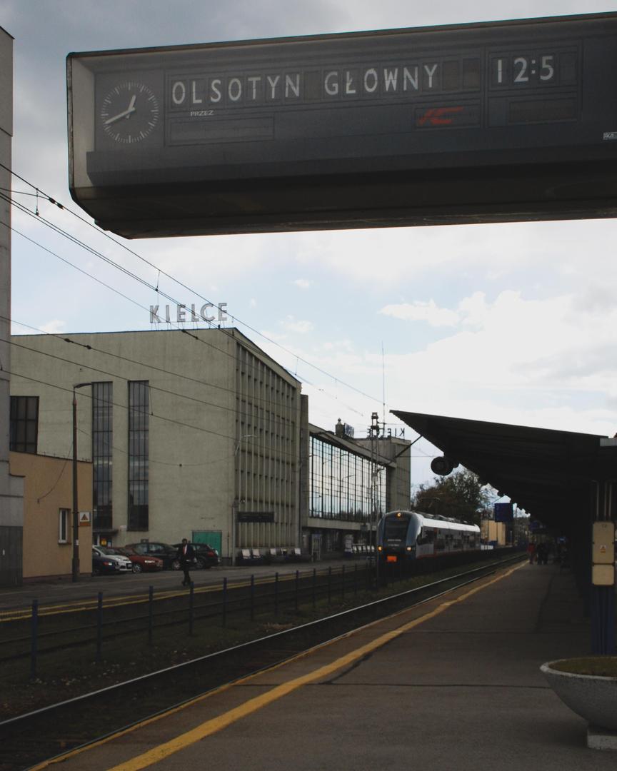 Kielce. Przewodnik po architekturze socmodernistycznej - zdjęcia