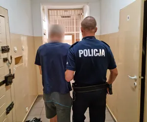 Wszedł za ladę i uderzał barmankę pięścią w twarz i głowę, a potem zaciągnął ją na zaplecze. 41-letni Ukrainiec w areszcie