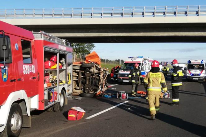 Groźny wypadek na autostradzie A1 w Warlubiu! Kilka osób rannych! 