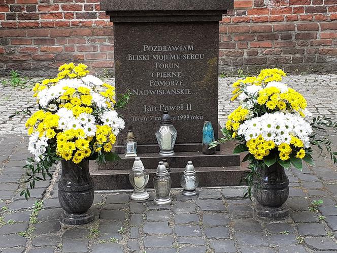 Toruń. Setna rocznica urodzin św.Jana Pawła II