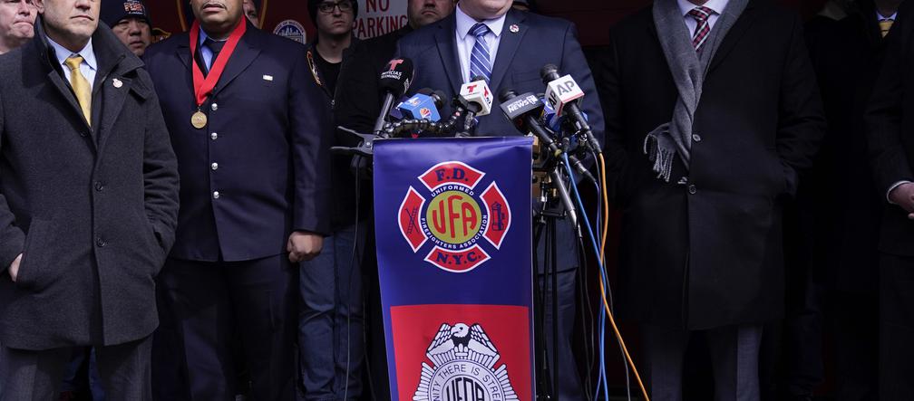 Związkowcy szarpią się o zastrzyki