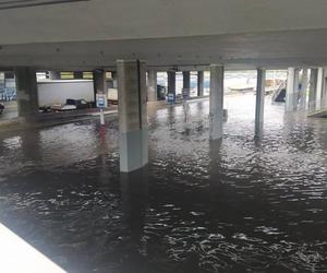 Trasa S8 całkowicie zalana. Warszawa sparaliżowana po ulewie