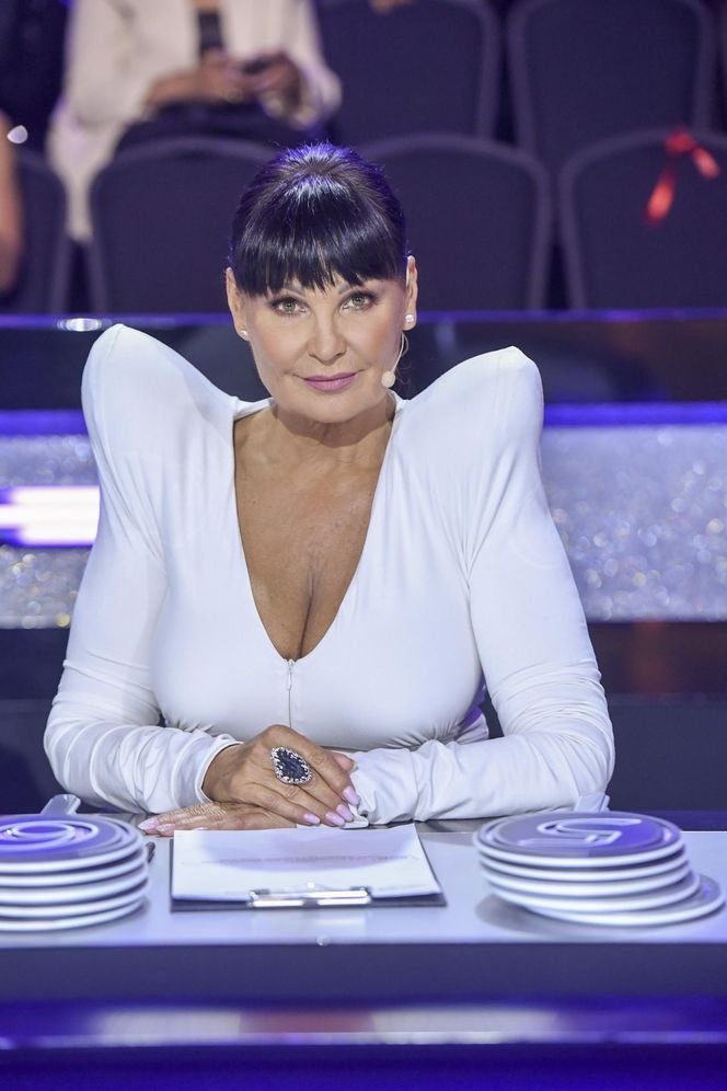 Czarna Mamba bez grzywki! Nowy wizerunek jurorki rozgrzał internet