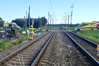 Tragiczny wypadek kampera na przejeździe kolejowym w Gronówku