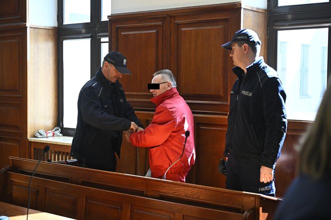 Proces w sprawie zabójstwa niemieckich emerytów. Sędzia do oskarżonego, który się nie przyznaje, ale ma dużo do powiedzenia: "Brzmi to tak, jakby pan tam był"