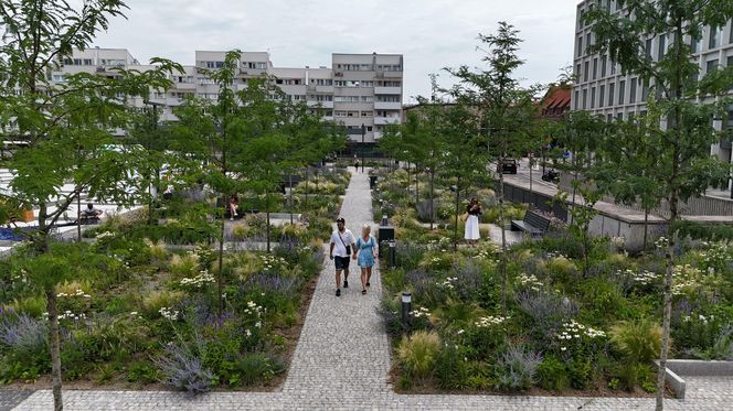 Mała architektura na placach 14