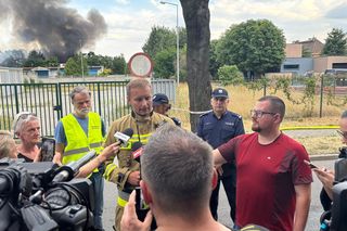 Wielki pożar w Kędzierzynie-Koźlu. Płonie hurtownia, na miejscu 20 zastępów straży pożarnej!