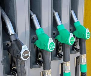 Ceny paliw lecą w dół! Sprawdź, w których województwach jest najtaniej