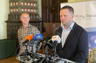 Konferencja prasowa, na której przekazano decyzje w sprawie Sandecji Nowy Sącz