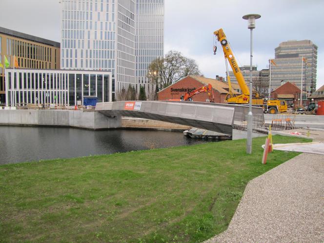 transport ponadgabrytowy kładki