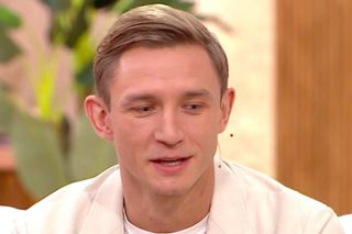 Jakub Rzeźniczak zabrał córeczkę na badania. „Ścisk w żołądku, uciska w klatce”