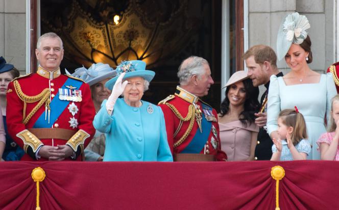 Krolowa Elzbieta Ii Obchodzi 92 Urodziny Wsrod Gosci Ksiezna Meghan Z Mezem Eska Pl