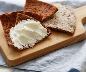 Powodują dolegliwości pokarmowe i złe samopoczucie. Polacy wcinają je codziennie