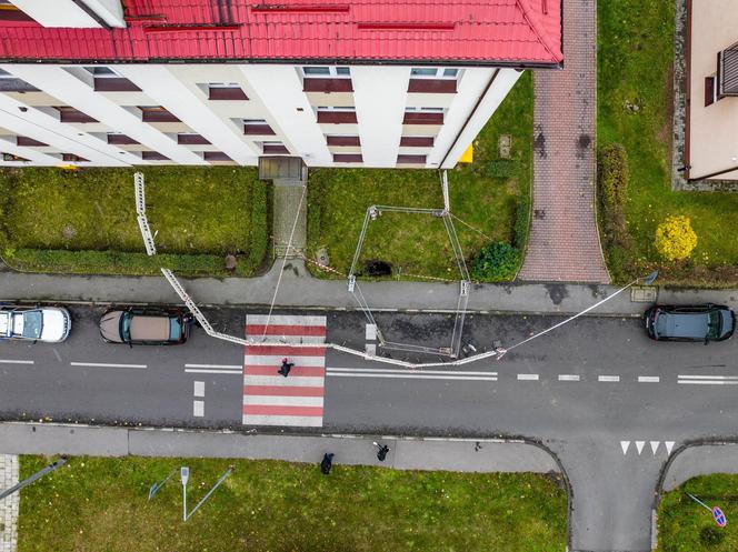 Zapadlisko przed blokiem Siemianowicach Śląskich