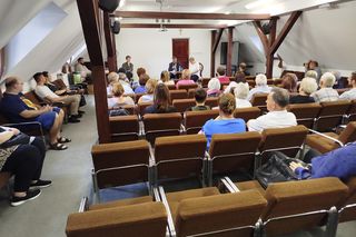 Uczestnicy wydarzenia mogli posłuchać o dotychczasowych dokonaniach literackich Renaty Chojeckiej