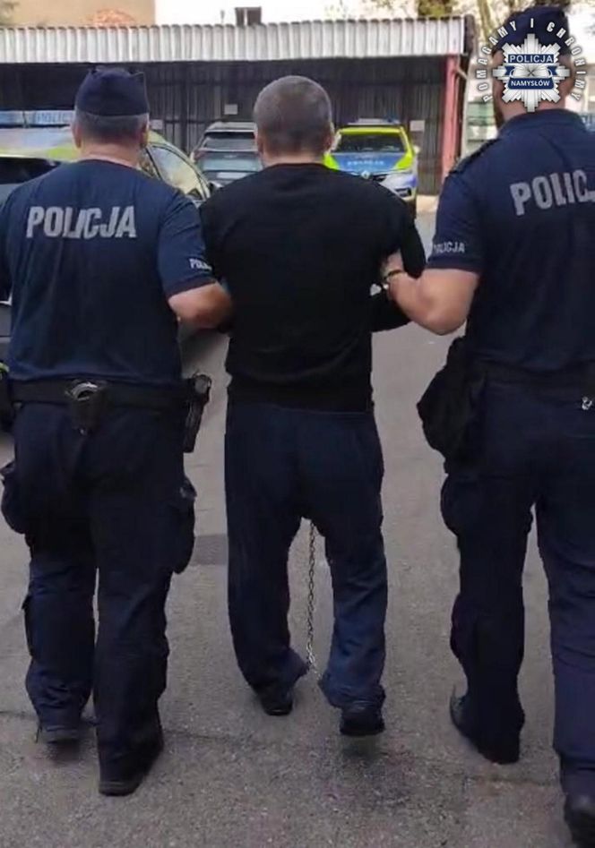 Wtargnął z siekierą do mieszkania