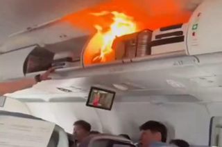 Pożar w samolocie pełnym ludzi! Płomienie buchały tuż nad głowami