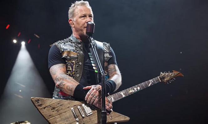 James Hetfield zbudował gitarę z desek, ze słynnego garażu Metalliki