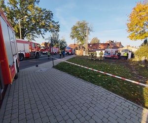 Wypadek autobusu szkolnego na Dolnym Śląsku. Kierowca wjechał w budynek 