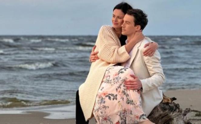 M jak miłość po wakacjach. Ślub Kasi i Jakuba na plaży! Zabraknie najważniejszych gości, będą tylko świadkowie - ZDJĘCIA