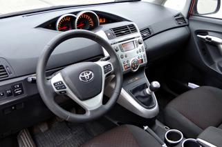 Toyota Verso 2011