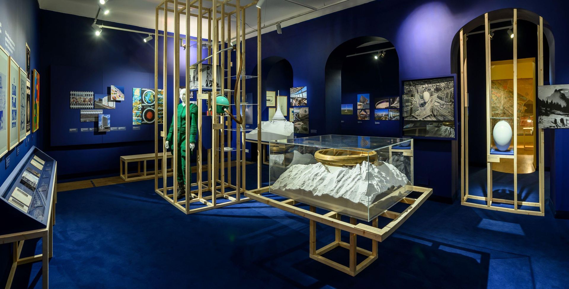 Wystawa w Galerii MCK Socmodernizm