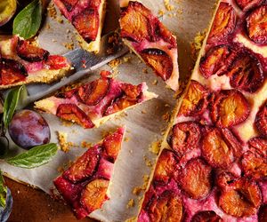 15 pomysłów na ciasto ze śliwkami. Aromatyczne, domowe i zawsze udane!