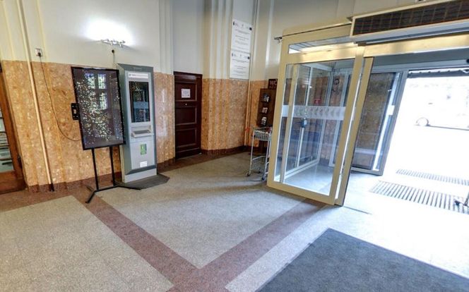 Zamaskowany mężczyzna wszedł do budynku Urzędu Miasta w Chorzowie