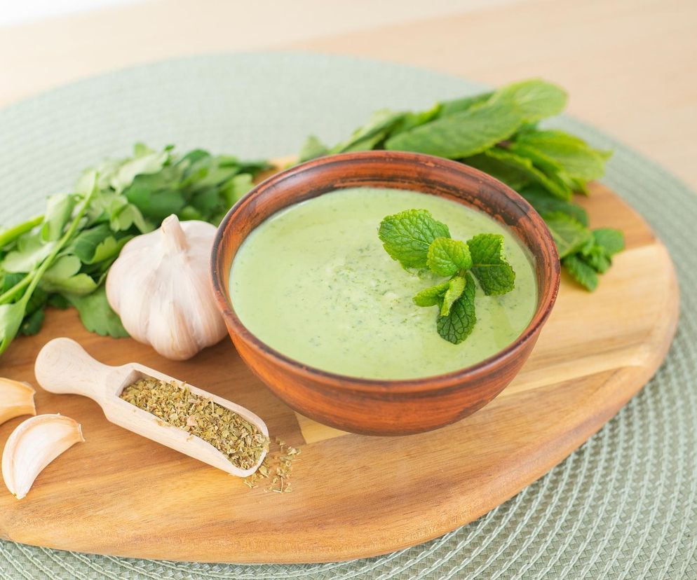 Prosty sos idealny do grilla. Przygotujemy go w niecałe 5 minut