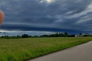 Ekstremalne ostrzeżenia przed burzami w woj.świętokrzyskim. Alerty RCB i IMGW