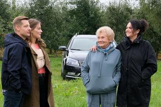 M jak miłość odc. 1706. Barbara (Teresa Lipowska), Marysia (Małgorzata Pieńkowska), Franka (Dominika Kachlik), Paweł (Rafał Mroczek)