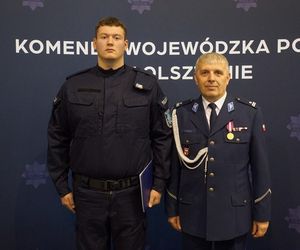 Nowi policjanci wypowiedzieli słowa przysięgi. Na Warmii i Mazurach rekrutacja wciąż trwa [ZDJĘCIA]