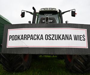 Podkarpackie. Rolnicy rozpoczęli protest.  Zablokowano dk 28 przed granicą w Medyce