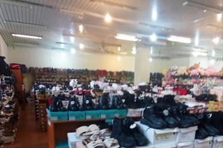 Odzieżowiec wystawiony na sprzedaż