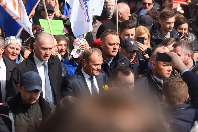 Donald Tusk w prokuraturze