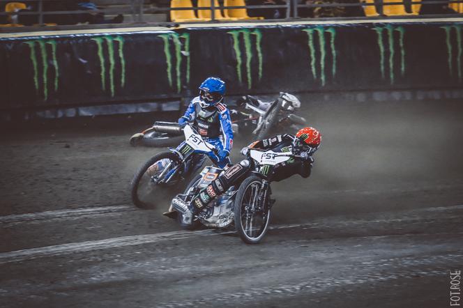 Bartosz Zmarzlik obronił tytuł mistrza świata na Motoarenie. Zdjęcia z toru i trybun